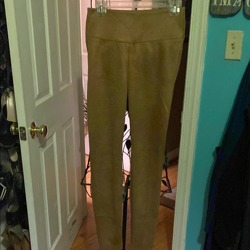 White House Black Market Tan Skinny Pants